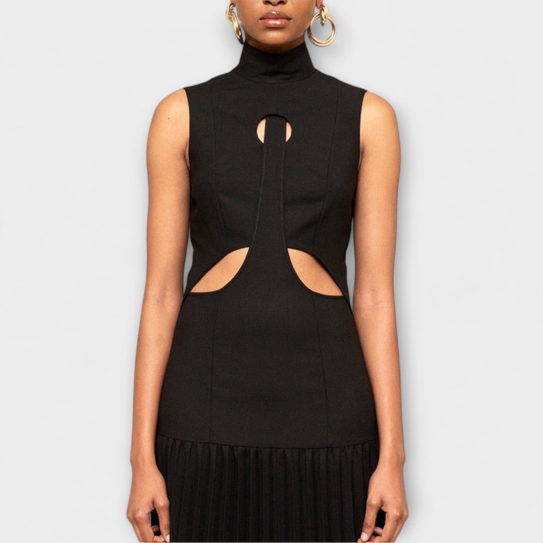 Kristen - Maxi Dress with Pleats and Cutouts