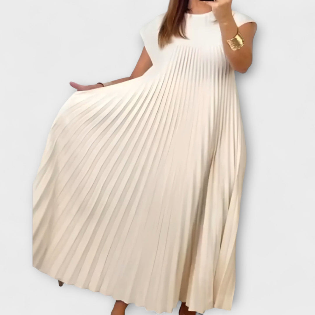 Zairelle – Elegant Pleated Dress